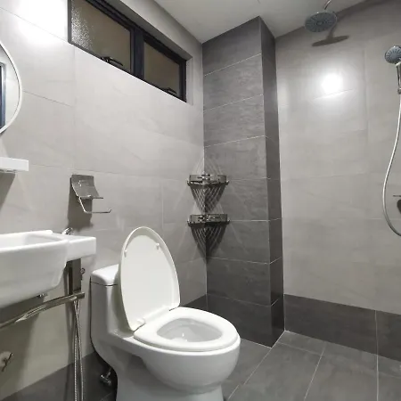 Lakeview Duplex Apartment Free Wifi And Netflix Cyberjaya Exterior photo