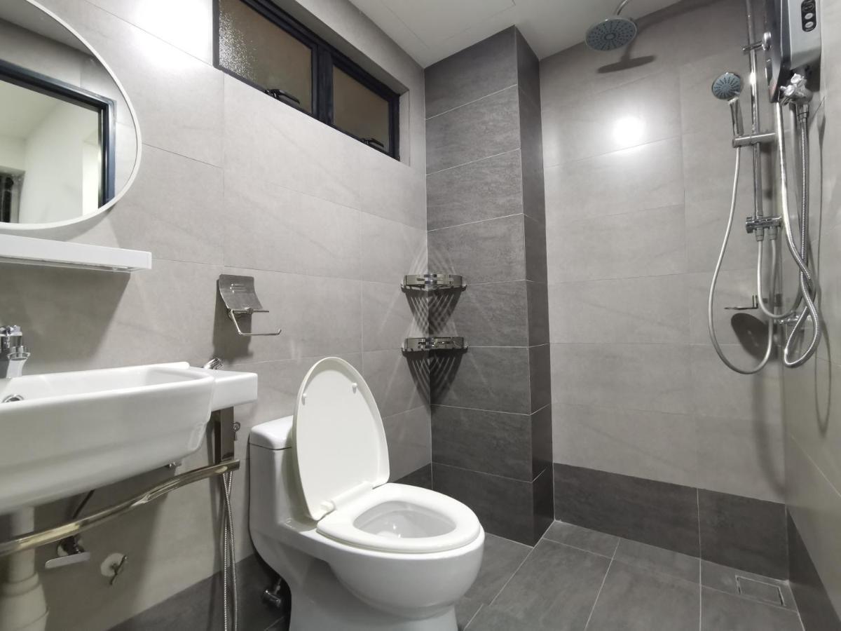 Lakeview Duplex Free Wifi And Netflix Apartment *
